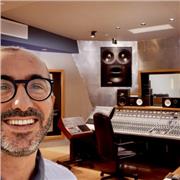 Musicista cantautore per lezioni di musica canto composizione strumento